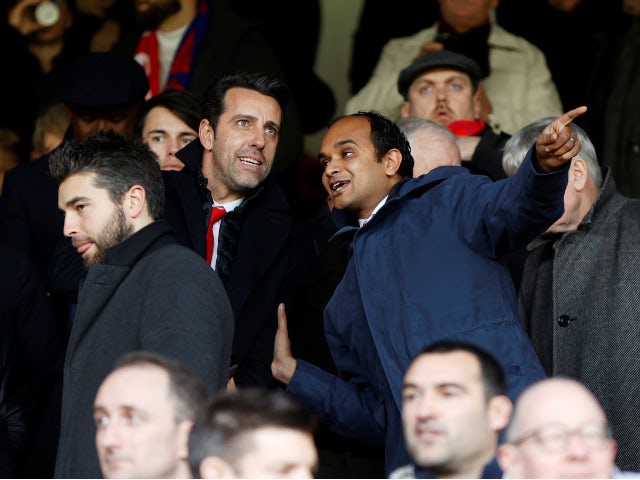 El director tècnic de l'Arsenal, Edu, i el director general, Vinai Venkatesham, es van fotografiar el gener del 2020