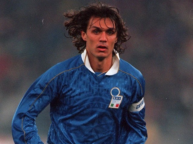 L'italià Paolo Maldini fotografiat a l'Eurocopa 1996