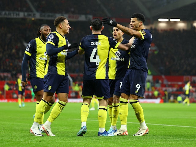 Dominic Solanke de Bournemouth celebra el gol contra el Manchester United el 9 de desembre de 2023