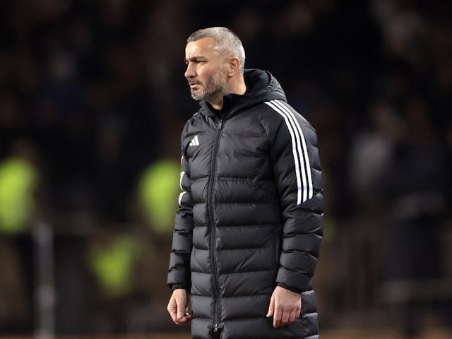 L'entrenador de Qarabag, Gurban Gurbanov, reacciona el 22 de febrer de 2024