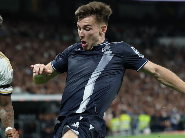 Kieran Tierney en acció per a la Reial Societat el 17 de setembre de 2023