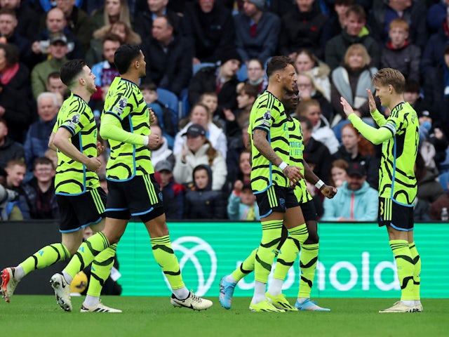 Martin Odegaard de l'Arsenal celebra el seu primer gol el 17 de febrer de 2024