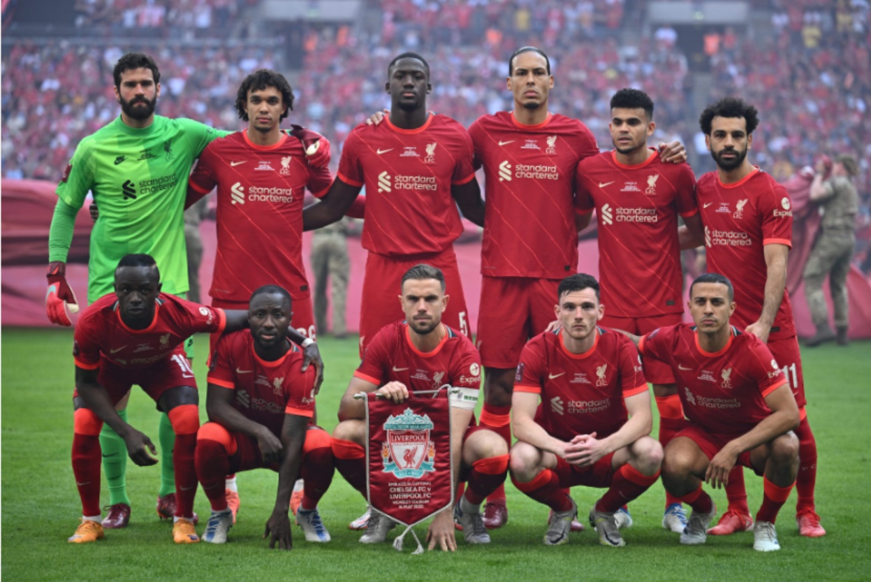 L'ex-as de Liverpool destaca dos vermells que són "tan difícils de jugar"
