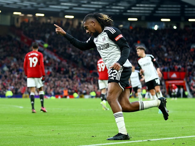 Alex Iwobi del Fulham celebra el seu segon gol el 24 de febrer de 2024