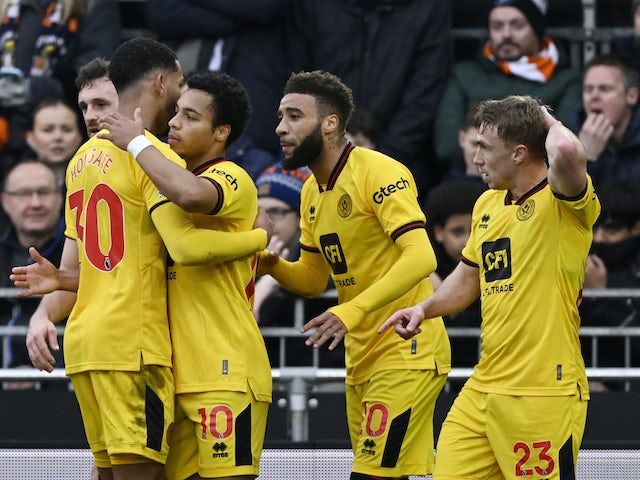 Cameron Archer de Sheffield United celebra el gol contra Luton Town el 10 de febrer de 2024