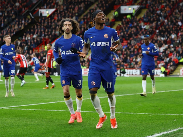 L'extrem del Chelsea Noni Madueke celebra el gol contra el Sheffield United el 7 d'abril de 2024.
