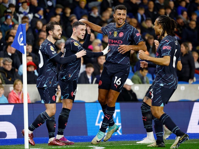 Phil Foden del Manchester City celebra el seu segon gol amb Bernardo Silva, Rodri i Nathan Ake el 25 d'abril de 2024