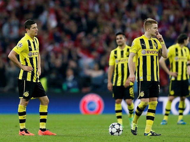 Robert Lewandowski i Marco Reus del Borussia Dortmund semblen abatuts el 25 de maig de 2013