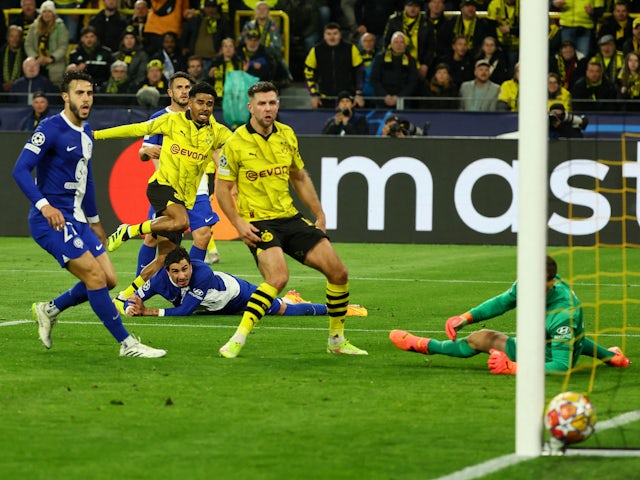 Ian Maatsen del Borussia Dortmund va marcar el seu segon gol el 16 d'abril de 2024