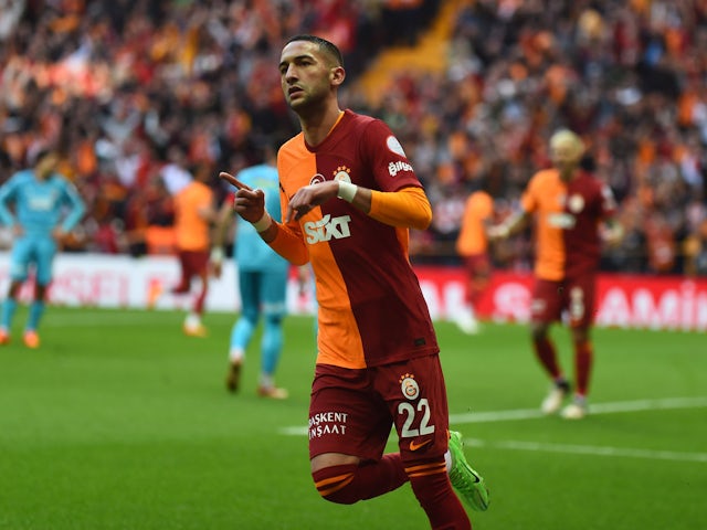 Hakim Ziyech de Galatasaray durant el partit de la Super League turca entre Galatasaray i Sivasspor el 28 de juny de 2024