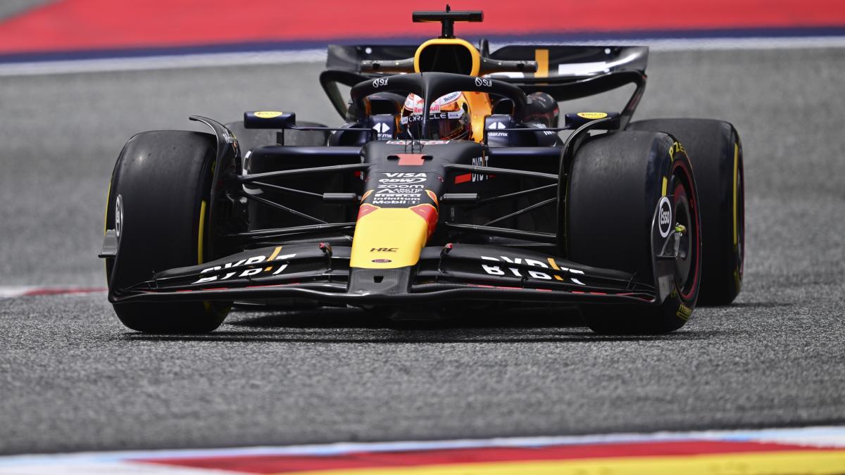 F1 Àustria, Verstappen el més ràpid als entrenaments lliures.  Després el McLaren i els dos Ferrari