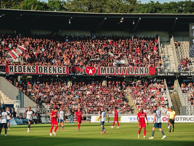 Fans del FC Midtjylland durant un partit de la 3F Superliga contra l'Aarhus GF al Ceres Park Aarhus Ceres Park Dinamarca, 19 de juliol [on July 21, 2024]